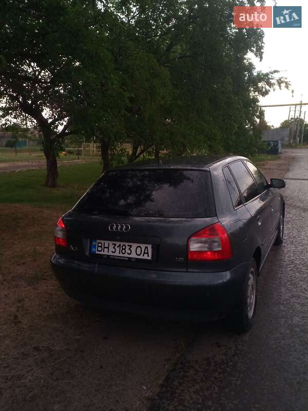 Хетчбек Audi A3 2002 в 