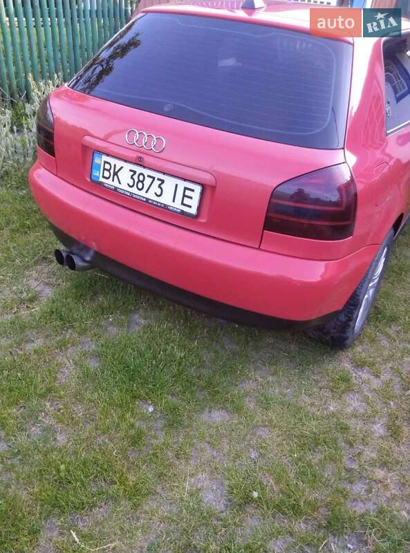 Хэтчбек Audi A3 1998 в Сарнах
