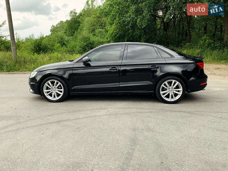 Седан Audi A3 2014 в Львове