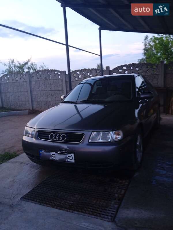 Хетчбек Audi A3 1997 в Фастові