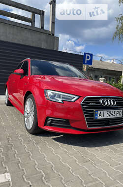 Хэтчбек Audi A3 2016 в Киеве