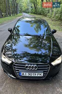 Седан Audi A3 2015 в 
