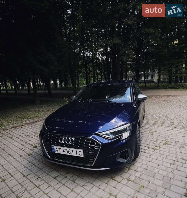 Хетчбек Audi A3 2021 в 