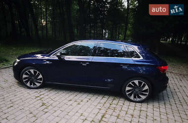 Хетчбек Audi A3 2021 в 