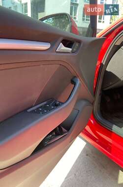 Хэтчбек Audi A3 2013 в 