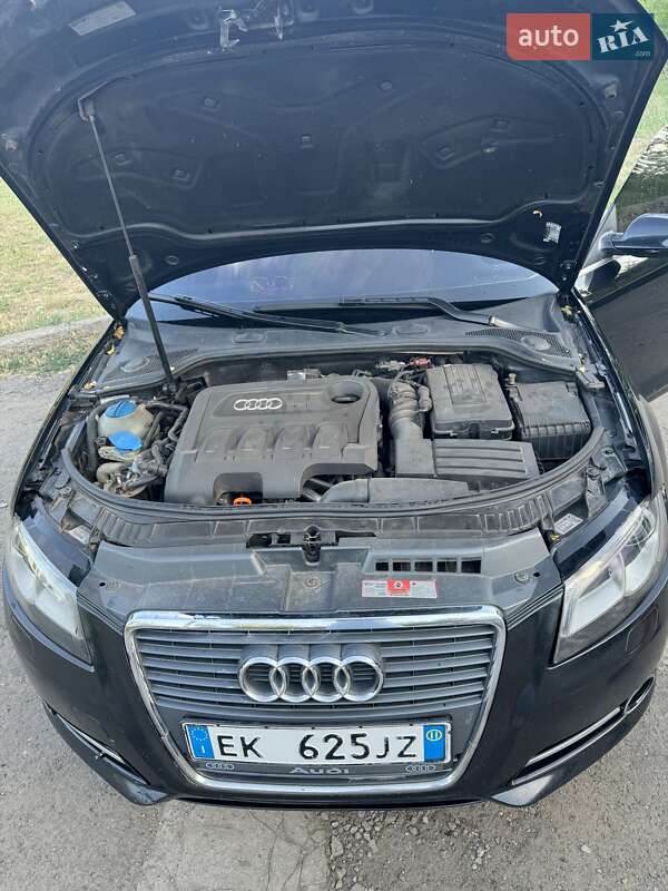 Кабриолет Audi A3 2011 в Кривом Роге фото 10 Кабриолет Audi A3 2011 в Кривом Роге