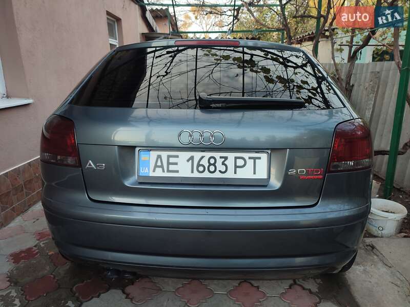Хэтчбек Audi A3 2005 в Рени