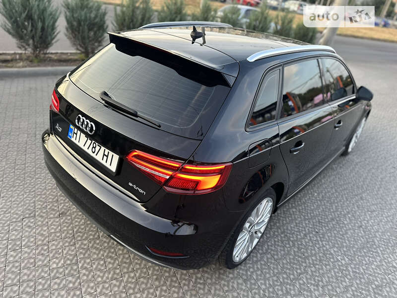 Хэтчбек Audi A3 2017 в Полтаве