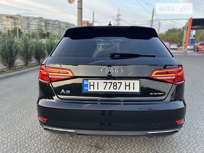 Хэтчбек Audi A3 2017 в Полтаве