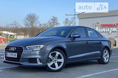 Седан Audi A3 2017 в Киеве