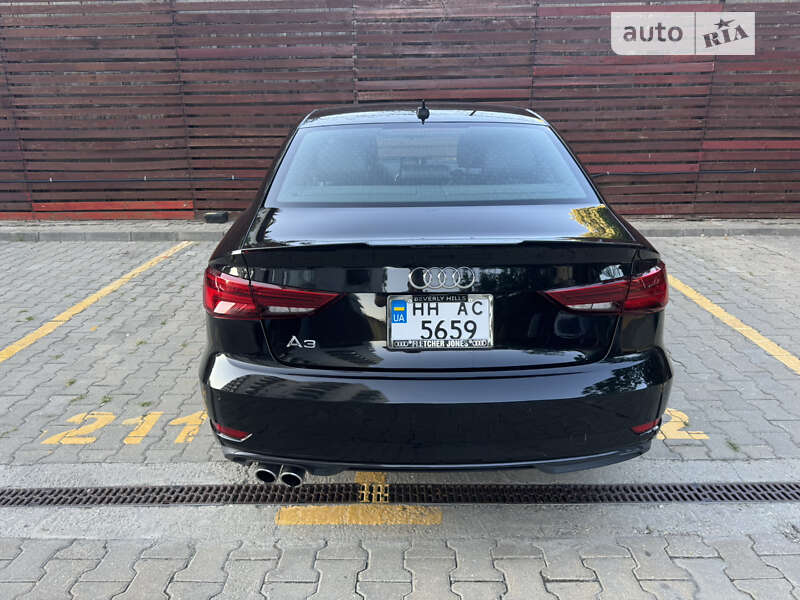 Седан Audi A3 2019 в Чорноморську