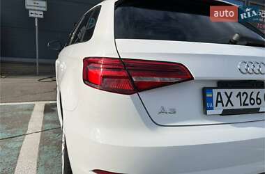 Хэтчбек Audi A3 2016 в 