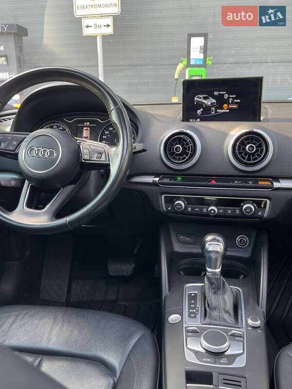 Хэтчбек Audi A3 2016 в Харькове