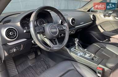 Хэтчбек Audi A3 2016 в 