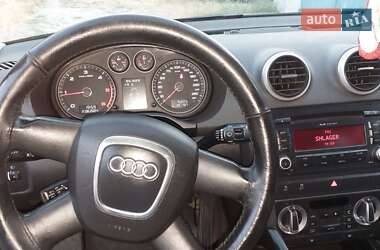 Хэтчбек Audi A3 2010 в Синельниково