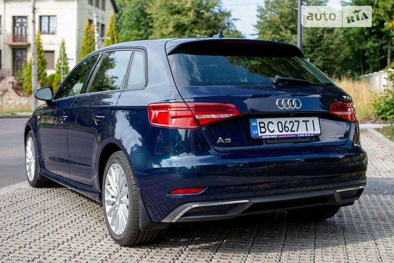 Хэтчбек Audi A3 2016 в Львове
