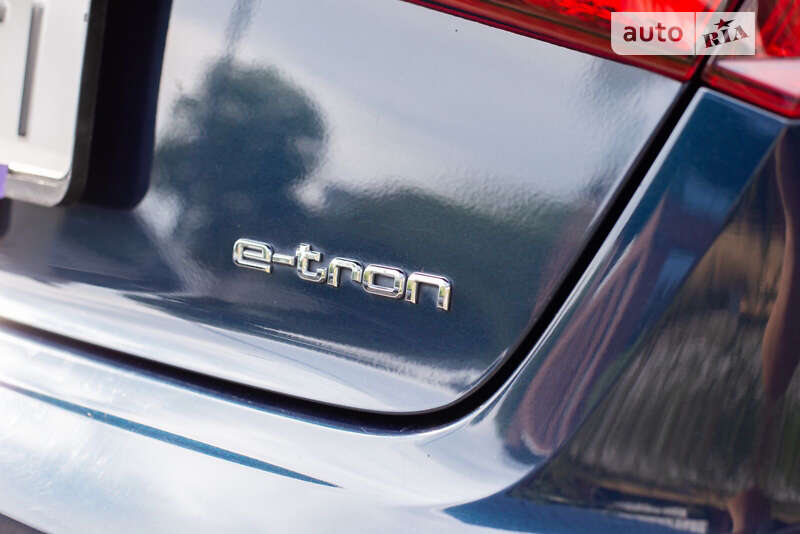 Хэтчбек Audi A3 2016 в Львове