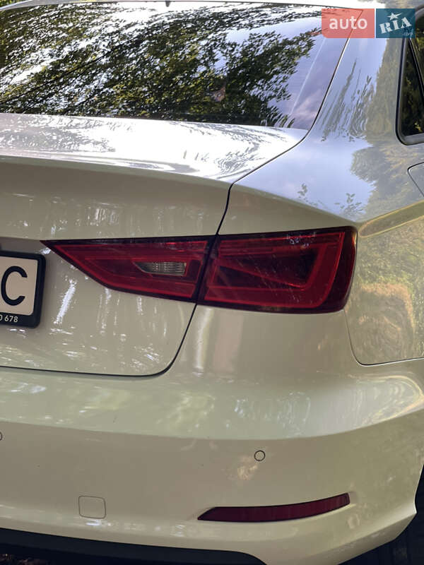 Седан Audi A3 2016 в Виноградове