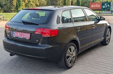 Хэтчбек Audi A3 2004 в Дубно