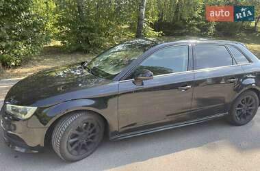 Хетчбек Audi A3 2014 в Золочеві