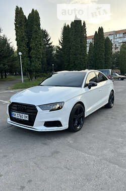 Седан Audi A3 2017 в Рівному