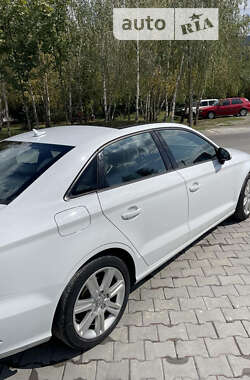 Седан Audi A3 2014 в Виноградове