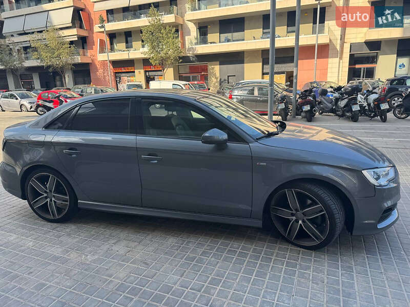 Седан Audi A3 2015 в Киеве