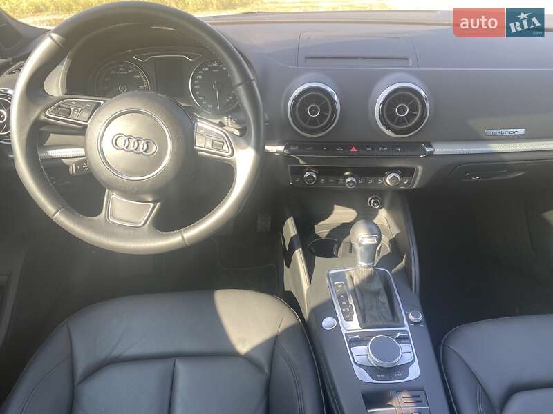 Хетчбек Audi A3 2015 в Мукачевому