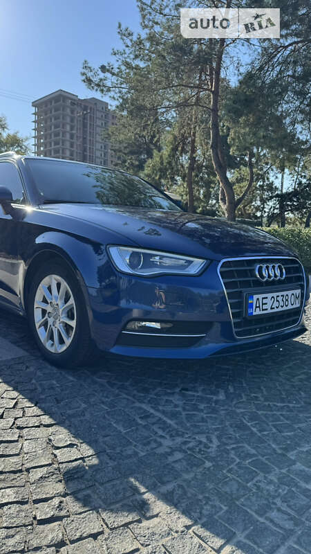 Хетчбек Audi A3 2015 в Дніпрі