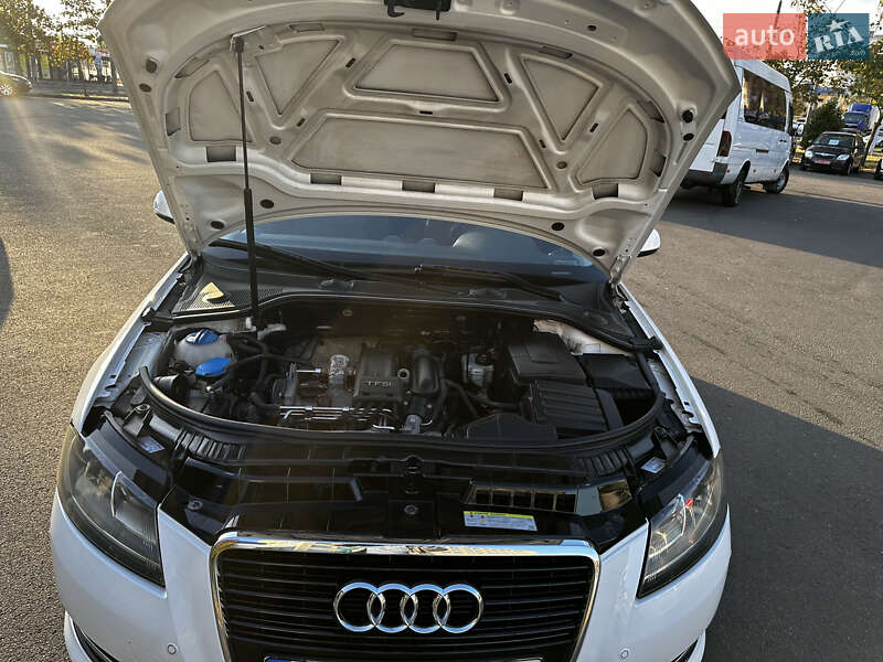 Хэтчбек Audi A3 2012 в Белой Церкви