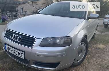 Хэтчбек Audi A3 2003 в Новониколаевке