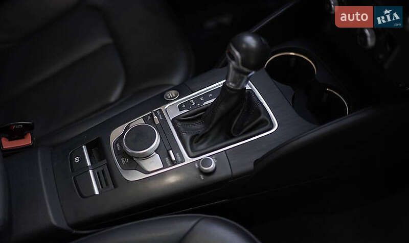 Седан Audi A3 2018 в Львове