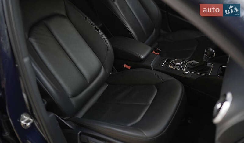 Седан Audi A3 2018 в Львове