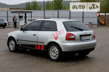 Хетчбек Audi A3 2001 в Кременці