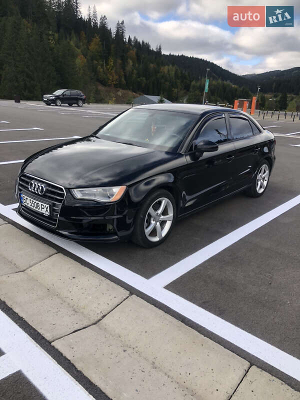 Седан Audi A3 2014 в Дрогобыче