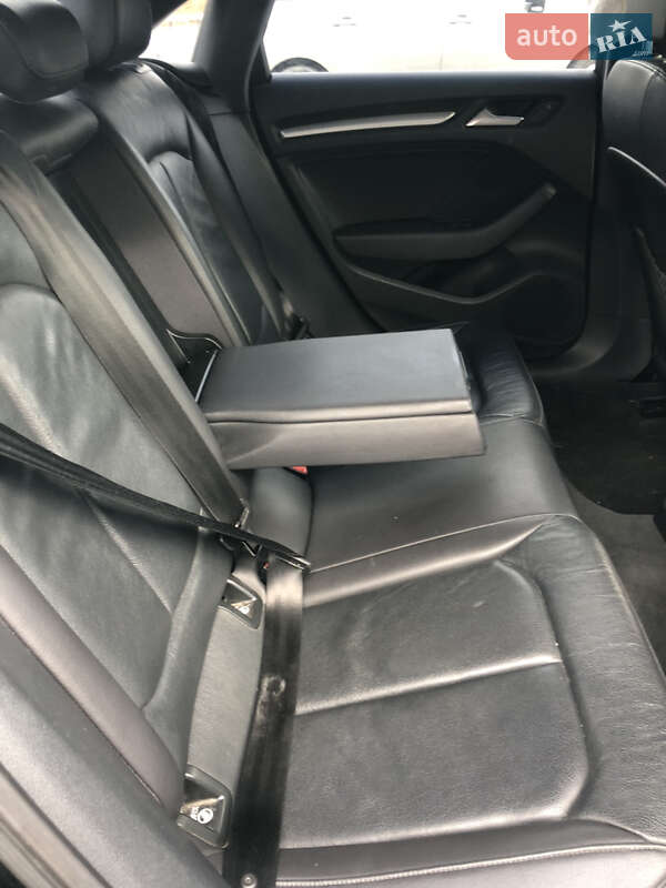 Седан Audi A3 2014 в Дрогобыче