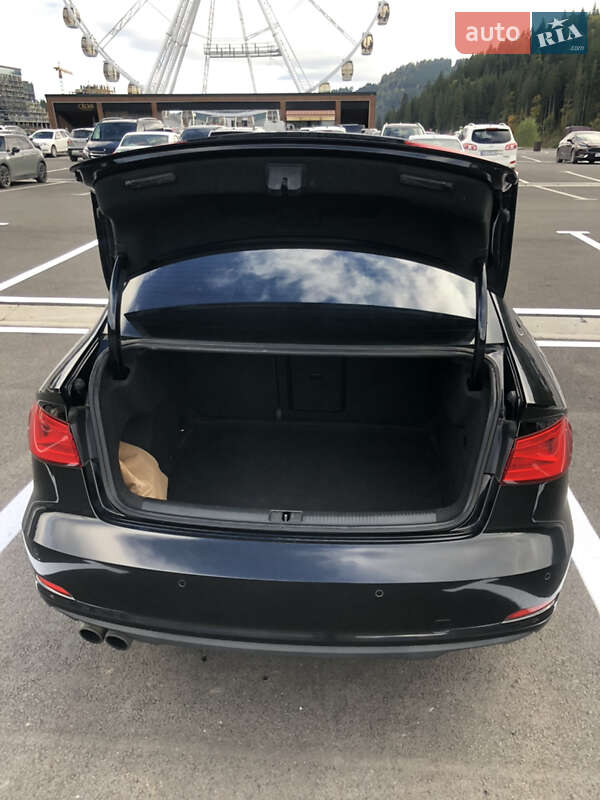 Седан Audi A3 2014 в Дрогобыче