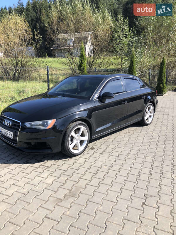Седан Audi A3 2014 в Дрогобыче