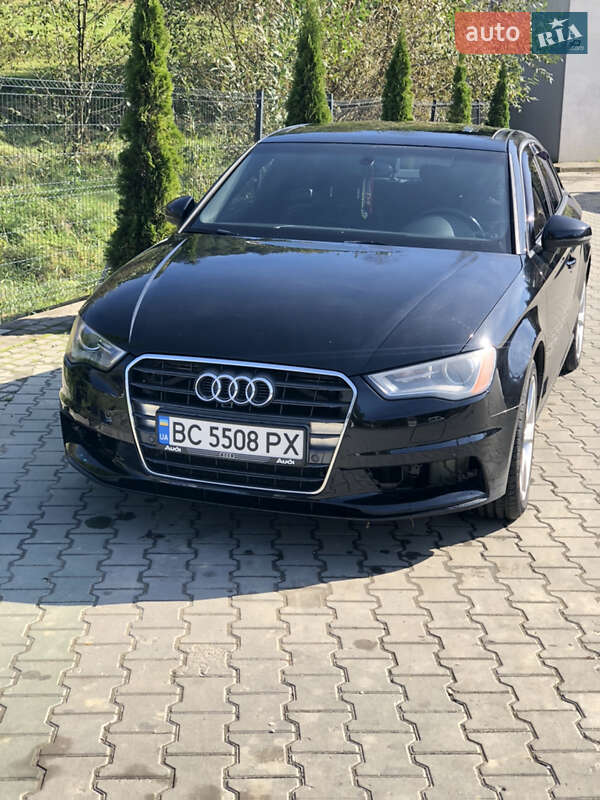 Седан Audi A3 2014 в Дрогобыче