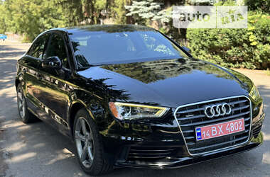 Седан Audi A3 2015 в Умані