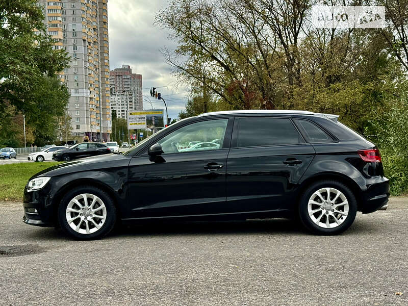 Хэтчбек Audi A3 2016 в Киеве