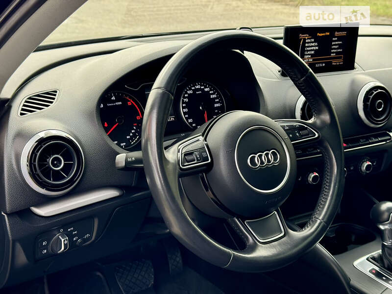 Хэтчбек Audi A3 2016 в Киеве