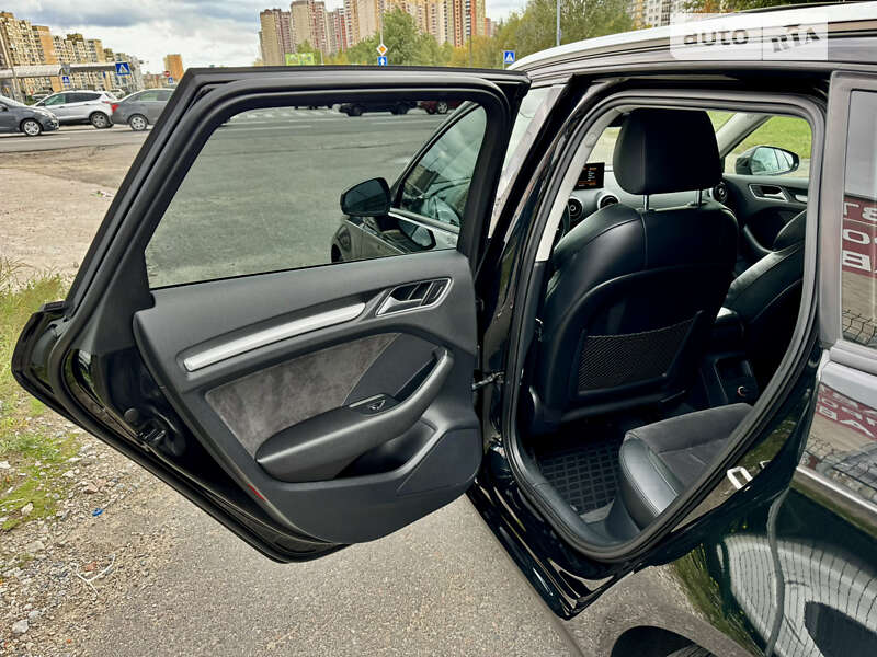 Хэтчбек Audi A3 2016 в Киеве