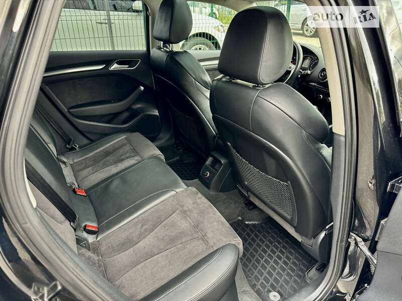 Хэтчбек Audi A3 2016 в Киеве