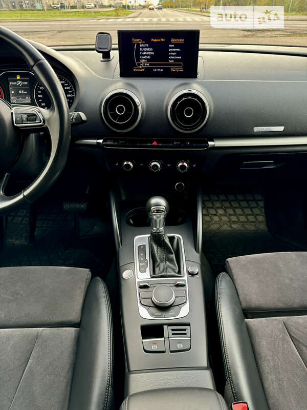 Хэтчбек Audi A3 2016 в Киеве