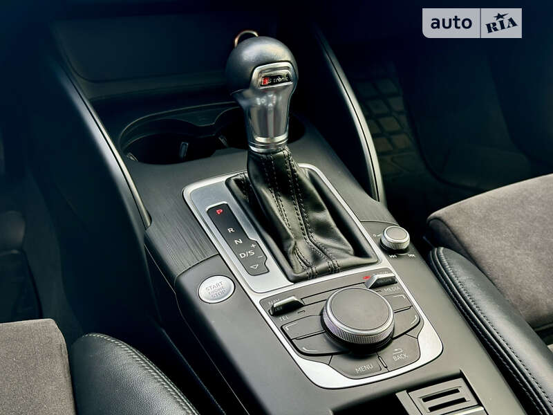 Хэтчбек Audi A3 2016 в Киеве