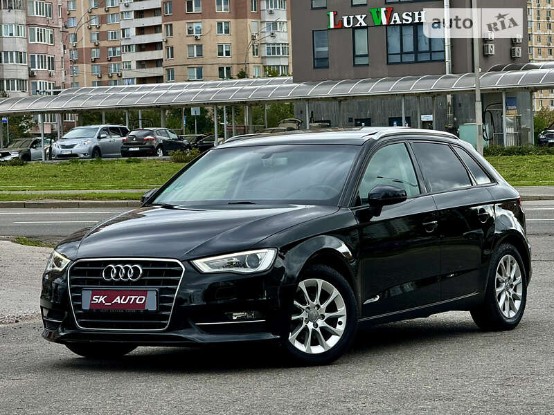 Хэтчбек Audi A3 2016 в Киеве