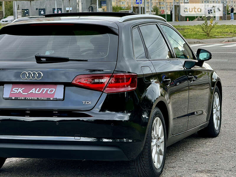 Хэтчбек Audi A3 2016 в Киеве