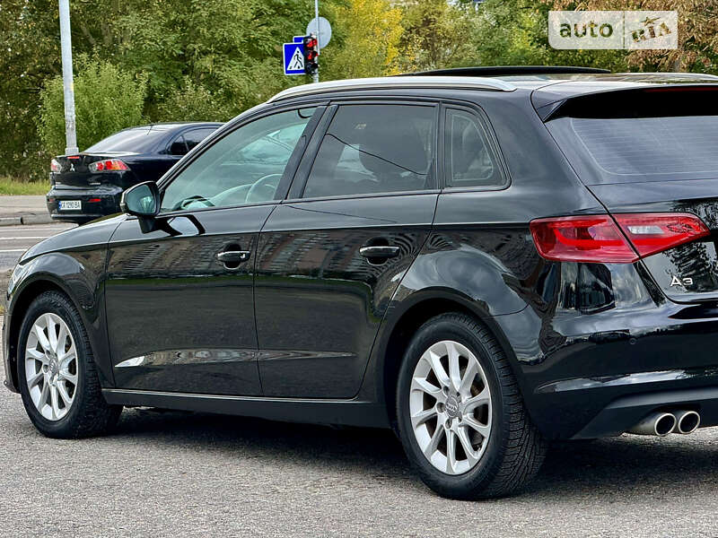 Хэтчбек Audi A3 2016 в Киеве