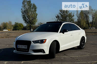 Седан Audi A3 2015 в Каменском